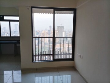 Room in 1 BHK Apartment at Chandak 34 Park Estate, Goregaon West – for Rent