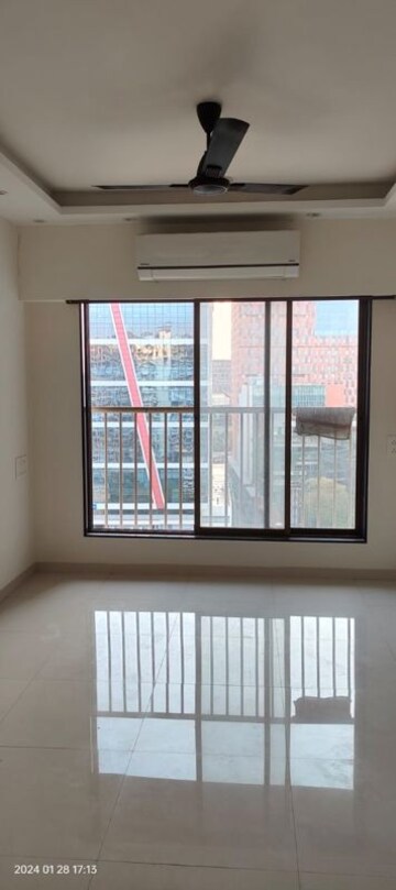 Room in 2 BHK Apartment at Rajesh Raj Infinia, Malad West – for Rent