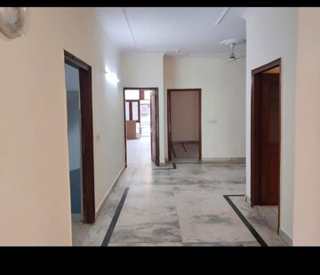 Room in 3 BHK Builder Floor at Greater Kailash I – for Rent