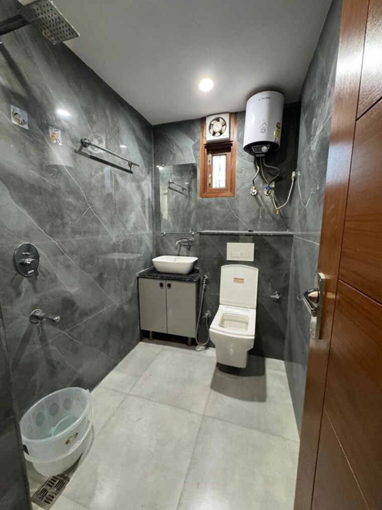 Team Area, chattarpur 1 Bedroom 550 Sq.Ft. Builder Floor In Chattarpur Delhi 10084337