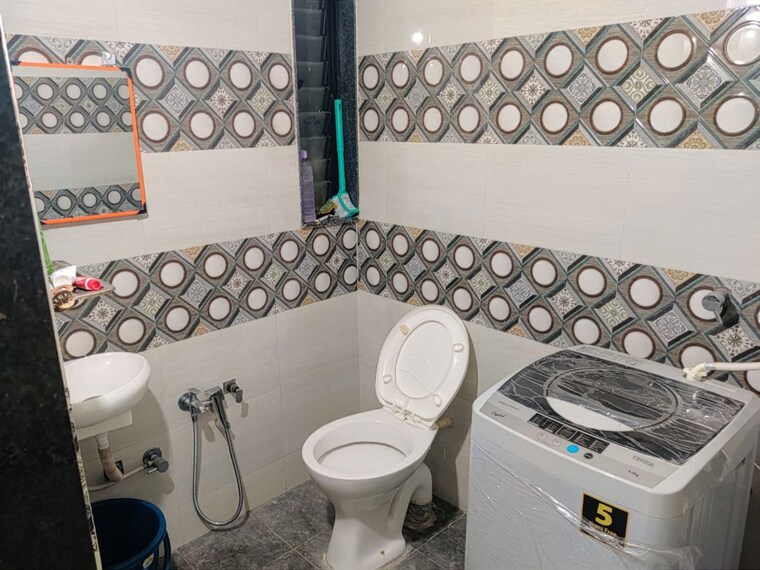 Bathroom, satellite 2 Bedroom 1350 Sq.Ft. Apartment In Satellite Ahmedabad 10084343