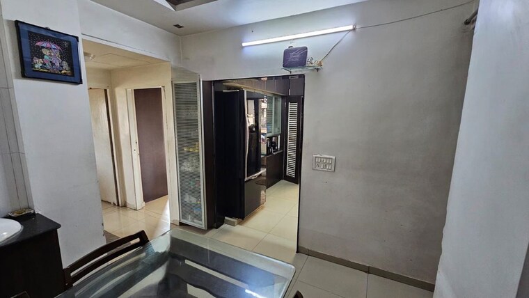 Living Room, satellite 2 Bedroom 1350 Sq.Ft. Apartment In Satellite Ahmedabad 10084343
