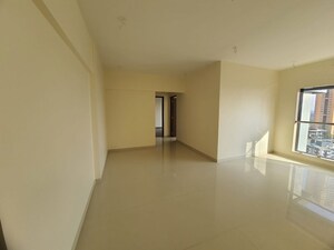 Room in 2 BHK Apartment at Jyoti Sukriti, Goregaon East – for Rent