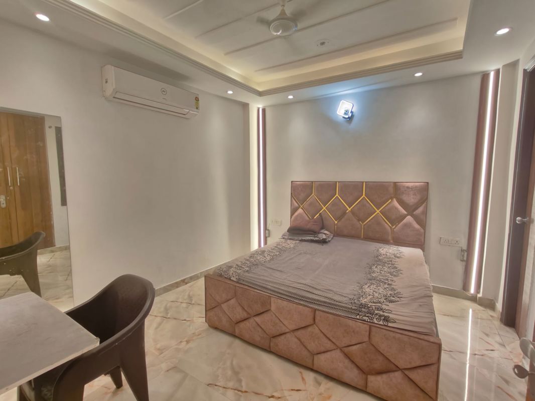 2 BHK + Study Room Builder Floor For Rent in Saket