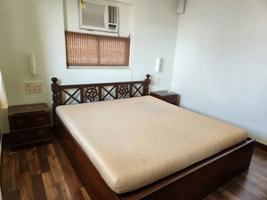 Bedroom in 2.5 BHK Apartment at Ocean Gold, Prabhadevi – for Rent