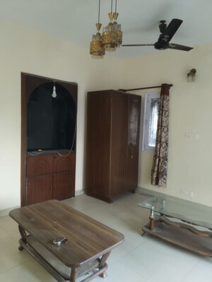 Furnished Amenities in 4 BHK Apartment at Sarita Vihar – for Rent