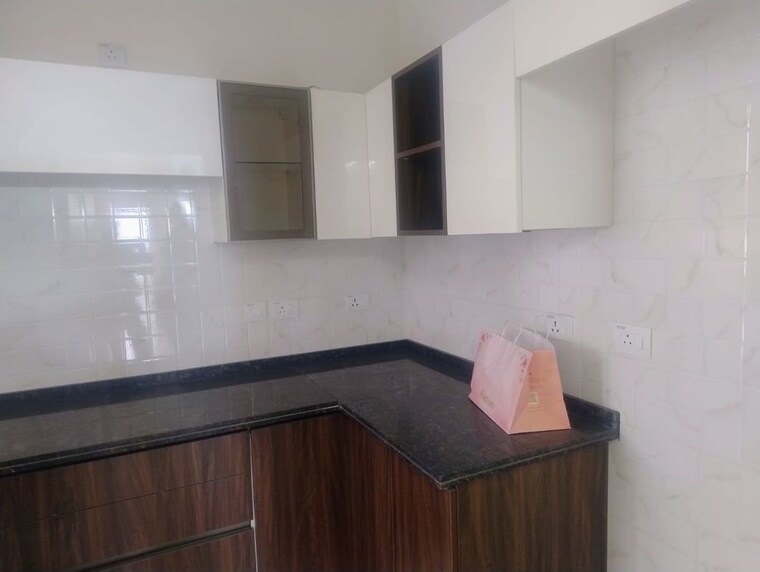 Kitchen, bestech-park-view-altura 3.5 Bedroom 2150 Sq.Ft. Apartment In Sector 79 Gurgaon 10084376