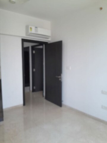 Room in 3 BHK Apartment at Oberoi Sky City, Borivali East – for Rent