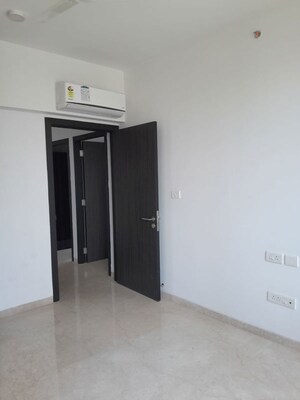 Room in 3 BHK Apartment at Oberoi Sky City, Borivali East – for Rent