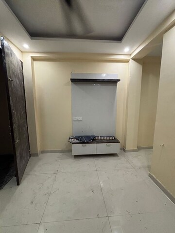 Building Lobby in 2 BHK Builder Floor at SAP Homes, Sector 49 – for Sale