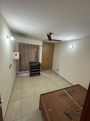 Room in 3 BHK Apartment at Windlass River Valley, Harrawala – for Rent