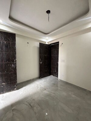 Room in 1 BHK Builder Floor at Galaxy Apartments Sector 49, Sector 49 – for Sale