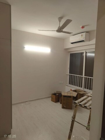 Room in 3 BHK Apartment at Shapoorji Pallonji Joyville Gurgaon, Sector 102 – for Rent