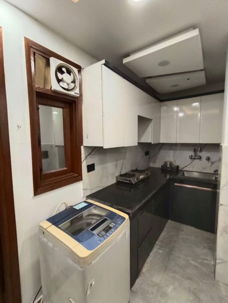 Kitchen, govindpuri 1 Bedroom 50 Sq.Yd. Builder Floor In Govindpuri Delhi 10084193