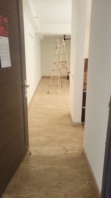 Building Lobby in 3 BHK Apartment at Supertech Araville, Sector 79 – for Rent