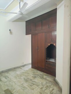 2 BHK Apartment For Rent in Shipra Riviera