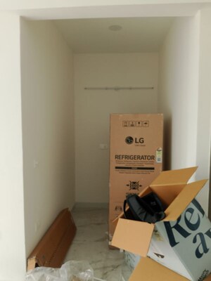 Team Area in 3.5 BHK Apartment at M3M Soulitude, Sector 89 – for Rent