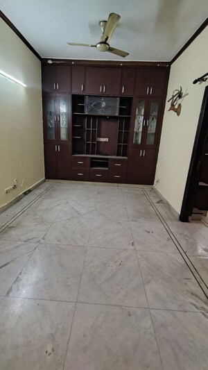 2 BHK Builder Floor For Rent in Sector 46