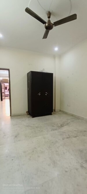 Room in 2 BHK Builder Floor at Sector 46 – for Rent