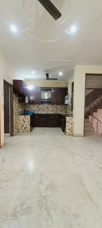 Parking in 2 BHK Builder Floor at Sector 46 – for Rent
