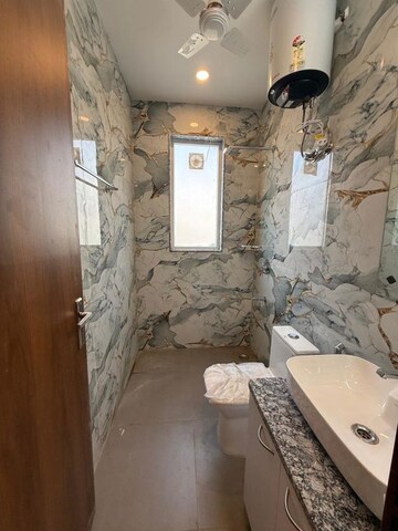 Bathroom in 2 BHK Builder Floor at Sector 46 – for Rent