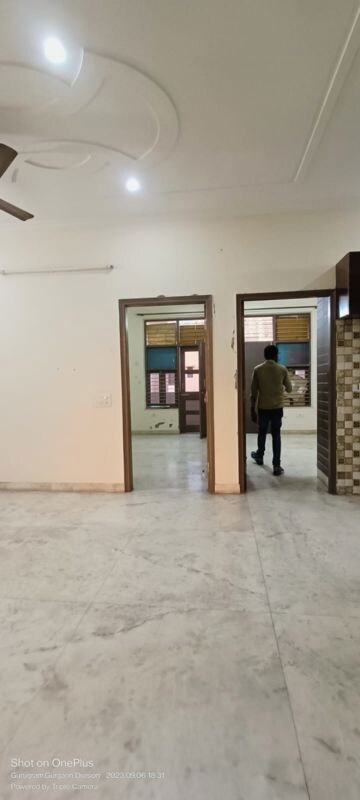 Room in 2 BHK Builder Floor at Sector 46 – for Rent