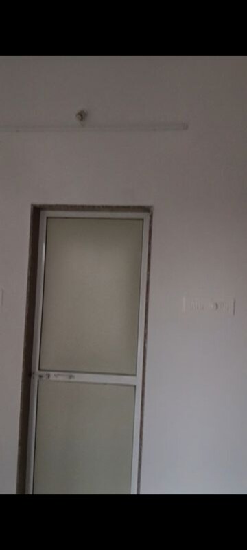 Furnished Amenities in 2 BHK Apartment at Tiara Hills, Mira Road – for Rent