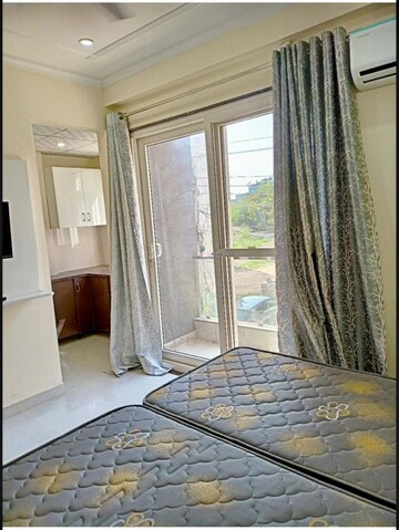 Studio Builder Floor For Rent in Sector 38