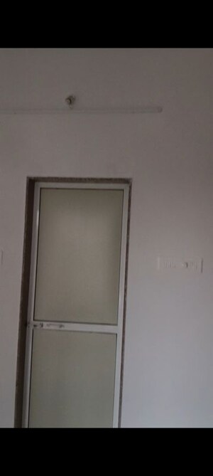 Furnished Amenities in 2 BHK Apartment at Tiara Hills, Mira Road – for Sale