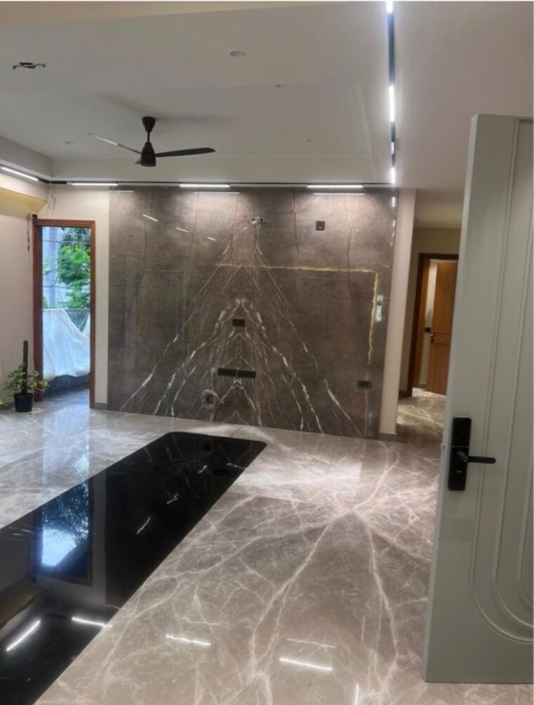 Bedroom, naraina 4 Bedroom 300 Sq.Yd. Builder Floor In Naraina Delhi 9164160