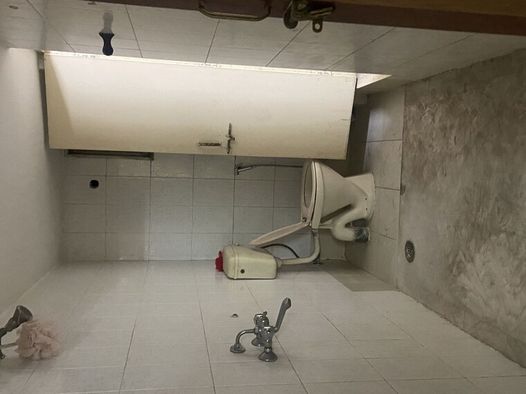 Bathroom, pragati nagar 2 Bedroom 1000 Sq.Ft. Apartment In Pragati Nagar Pune 10084541