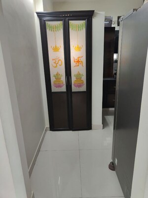 Room in 3 BHK Apartment at Kondapur – for Sale