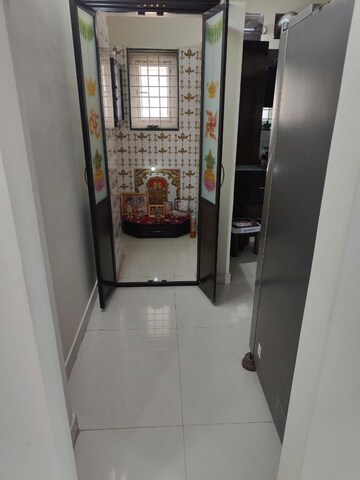 Room in 3 BHK Apartment at Kondapur – for Sale