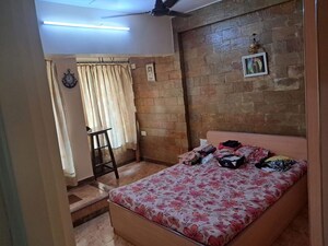 Bedroom in 2 BHK Apartment at Yash CHS Malad, Malad East – for Rent