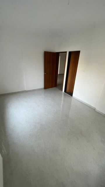 Bedroom in 4 BHK Apartment at Prabhat Road – for Rent