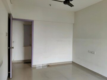 Room in 3 BHK Apartment at DB Parkwoods, Kasarvadavali – for Rent