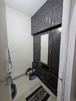 Furnished Amenities in 2.5 BHK Apartment at Betwa Apartment, Gomti Nagar – for Sale