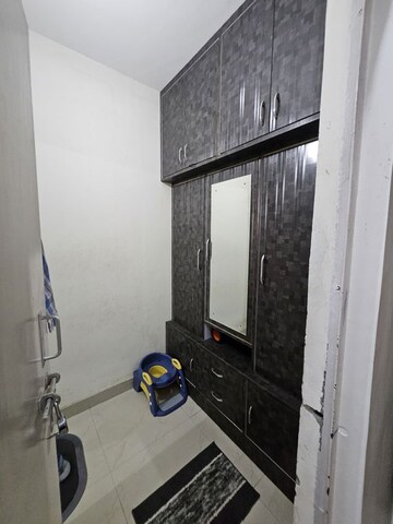 Furnished Amenities in 2.5 BHK Apartment at Betwa Apartment, Gomti Nagar – for Sale