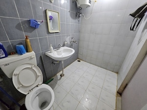 Bathroom in 2.5 BHK Apartment at Betwa Apartment, Gomti Nagar – for Sale