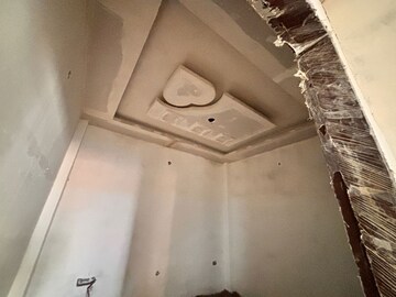 Furnished Amenities in 3 BHK Independent House at Jankipuram – for Sale