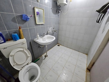 Bathroom in 2.5 BHK Independent House at Gomti Nagar – for Sale