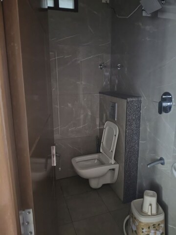 Bathroom in 1 BHK Apartment at Krishna Residency Kadubeesanahalli, Kadubeesanahalli – for Rent