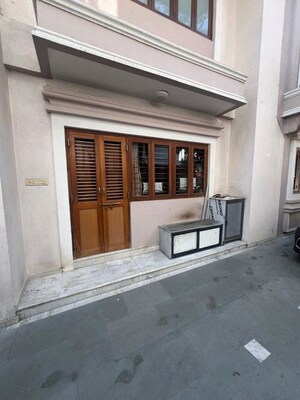 Balcony in 6 BHK Villa at Satellite – for Rent