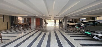 Parking in 4 BHK Builder Floor at Unitech Uniworld Resorts-The Residences, Sector 33 – for Rent