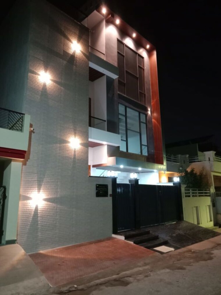 Living Room, indira nagar 3 Bedroom 1500 Sq.Ft. Independent House In Indira Nagar Lucknow 10084703