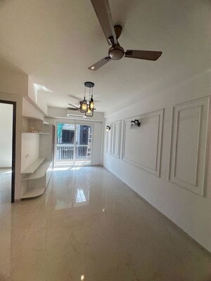 Building Lobby in 3 BHK Apartment at Smart World Orchard, Sector 61 – for Rent