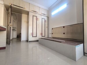 Room in 2 BHK Apartment at Progressive Group Highness, Sanpada – for Rent