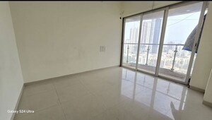 Master Bedroom in 2 BHK Apartment at Lotus Lotus Link Square, Malad West – for Rent