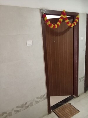 Master Bedroom in 2.5 BHK Apartment at Royal Residency Kalyan, Kalyan West – for Sale