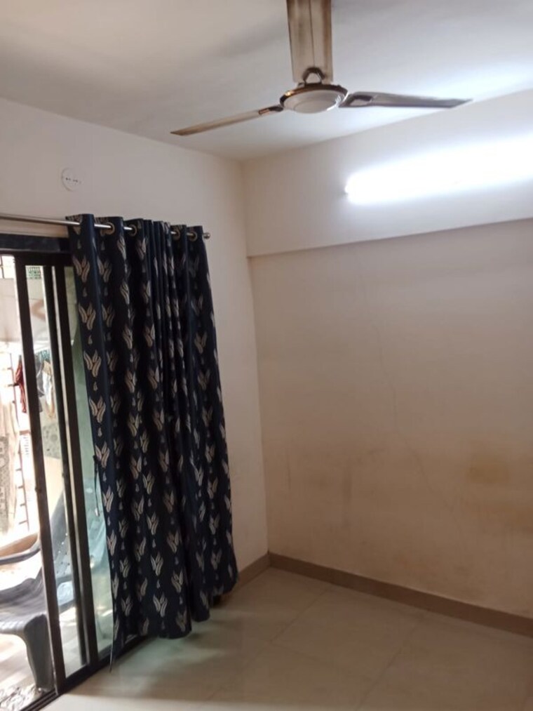 Room, royal-residency-kalyan 2.5 Bedroom 810 Sq.Ft. Apartment In Kalyan West Thane 10070657